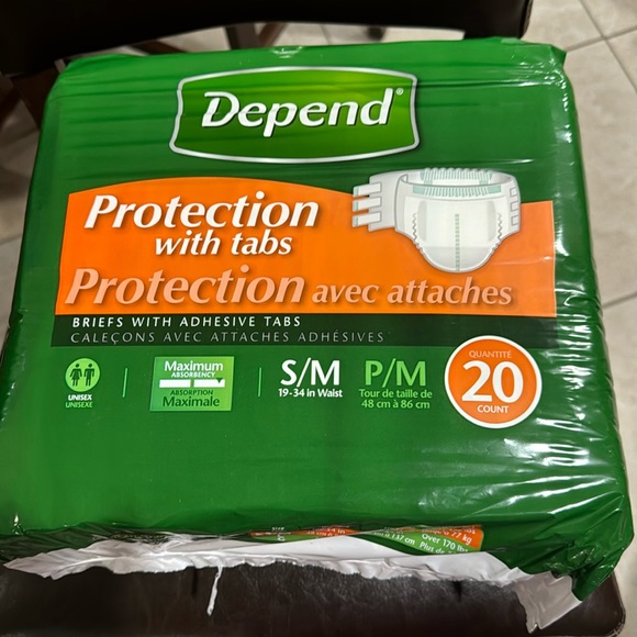 Depend protection with tabs 20 count - Picture 1 of 3